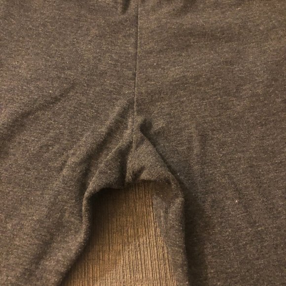 LUNYA Restore Pocket Legging in Charcoal Grey Heather - Picture 7 of 9